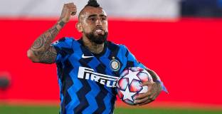  Видал ще подпише с Фламенго